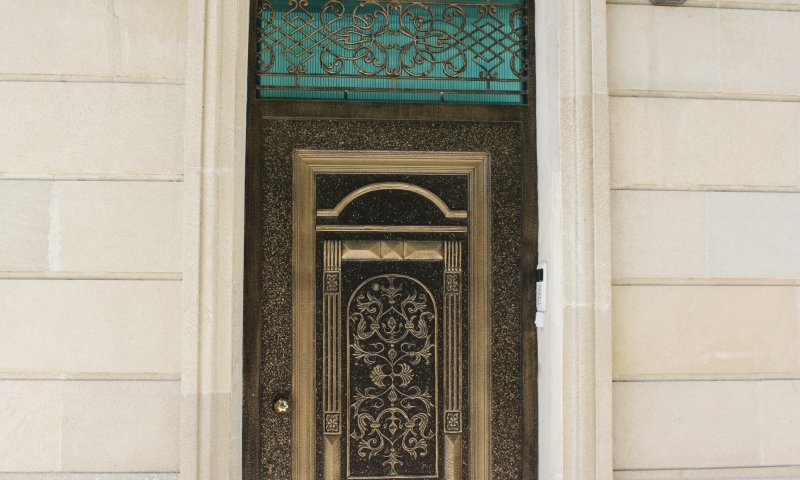 Qapılar
